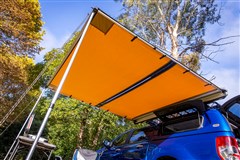 Markýza ARB Touring 2 x 2,5m s LED osvětlením Markýza ARB Touring 2 x 2,5m s LED osvětlením