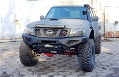 Přední pevnostní nárazník Nissan Patrol Y61 GU4 Přední pevnostní nárazník Nissan Patrol Y61 GU4