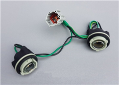 Kabeláž pro zadní lampy do nárazníku Nissan Patrol Y61 Kabeláž pro zadní lampy do nárazníku Nissan Patrol Y61