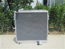 ALU chladič Toyota Hilux LN105/106 LN111 (DIESEL) 88-97 ALU chladič Toyota Hilux LN105/106 LN111 (DIESEL) 88-97