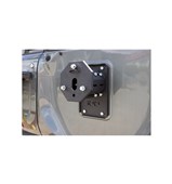 Pevnostní úchyt rezervního kola Nissan Patrol Y60 / Y61 Pevnostní úchyt rezervního kola Nissan Patrol Y60 / Y61