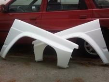 Laminátové přední blatníky Nissan Patrol Y60 L+P Laminátové přední blatníky Nissan Patrol Y60 L+P