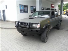 Přední pevnostní nárazník Nissan Navara D22 (97-00)