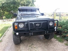 Přední pevnostní nárazník Nissan Patrol Y60 Přední pevnostní nárazník Nissan Patrol Y60