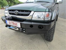 Přední pevnostní nárazník Toyota Hilux 98-05 bez bullbaru Přední pevnostní nárazník Toyota Hilux 98-05 bez bullbaru