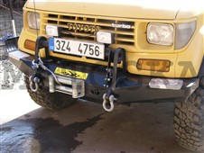 Přední pevnostní nárazník Toyota KZJ 70, 73, LJ 70 Přední pevnostní nárazník Toyota KZJ 70, 73, LJ 70