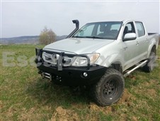 Přední pevnostní nárazník Toyota Hilux (06-11)