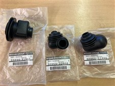 Sada originálních prachovek na přídavnou převodovku Nissan Patrol Y60