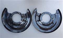 Krycí štíty předních brzd Nissan Patrol Y61