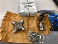 Originální kříž předního kardanu Nissan Patrol Y61 /Y60