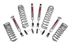 Podvozek Rough Country lift kit Jeep Wrangler JK +2,5" (4 dv. verze) Podvozek Rough Country lift kit Jeep Wrangler JK +2,5" (4 dv. verze)