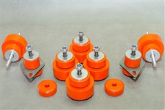 Body lift mezi karoserii a rám Nissan Patrol Y61 3 dv. originální výška 