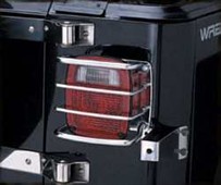 Ochranné ocelové kryty zadních světel Jeep Wrangler TJ