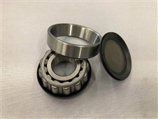 Ložisko s pokličkou do svislého uložení přední nápravy Nissan Patrol Y60/61 Ložisko s pokličkou do svislého uložení přední nápravy Nissan Patrol Y60/61